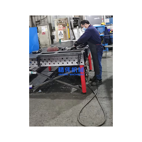 焊(han)接結構(gou)件産品(pin)加工